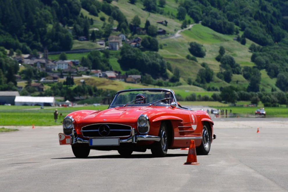 Uniformity tests in great scenery: the Passione Caracciola is not about speed, but about enjoyable driving and socializing in an elegant setting.