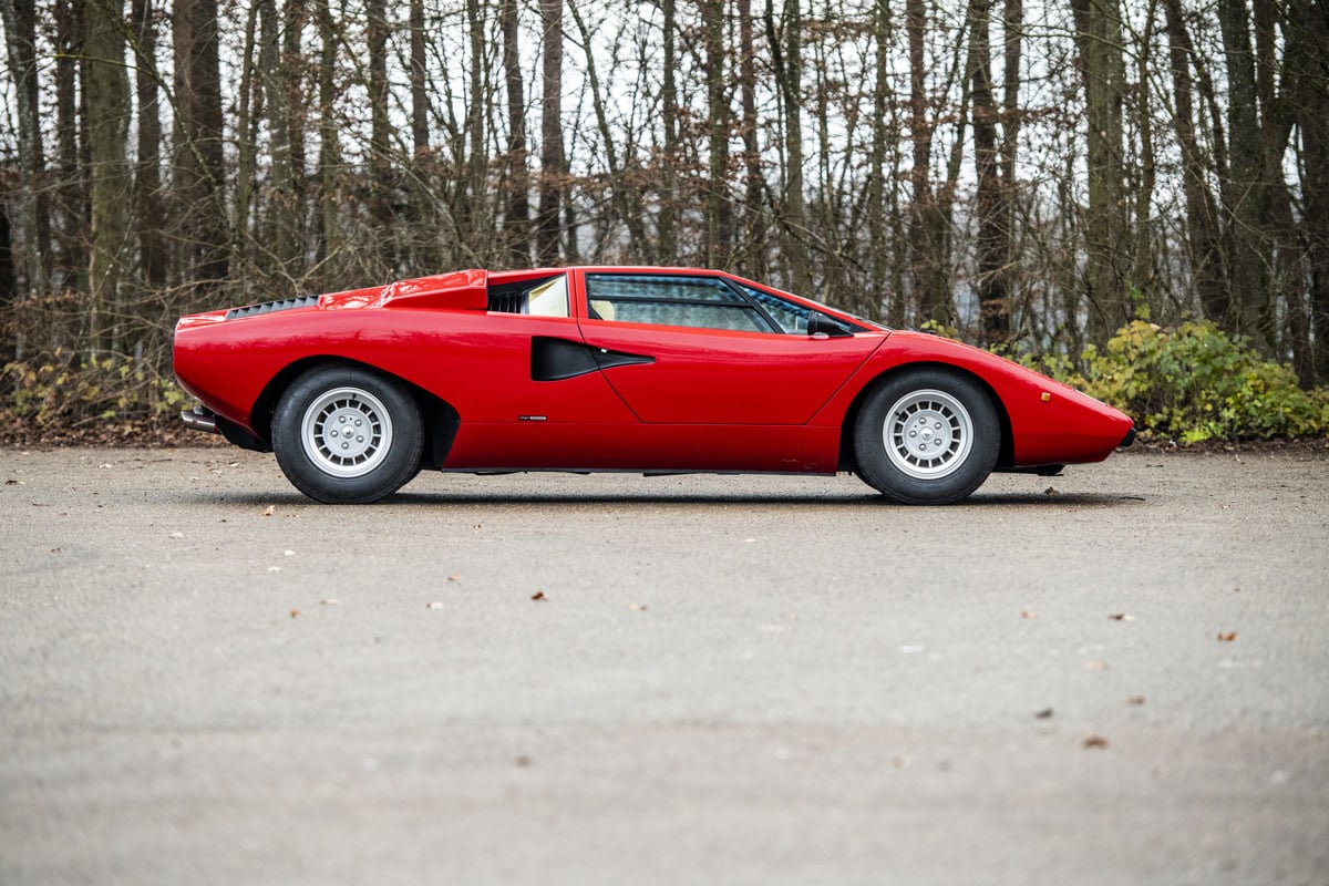 La Lamborghini Countach LP 400 de Rod Stewart a été remise en état d'origine par des experts.