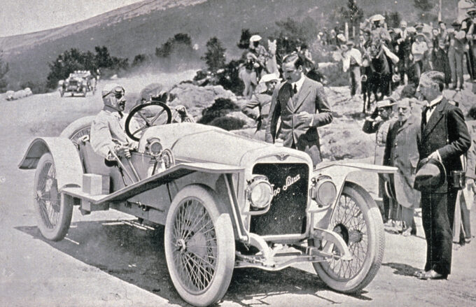 Auto sportiva Hispano Suiza