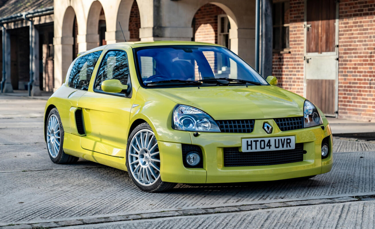 Renault Clio V6