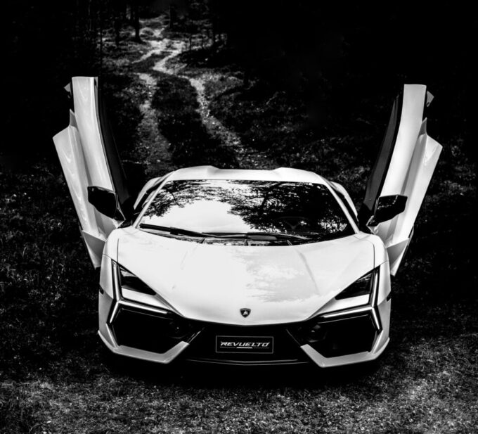 Lamborghini Revuelto