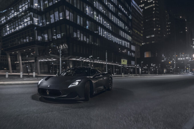 Maseratti MC20 Notte