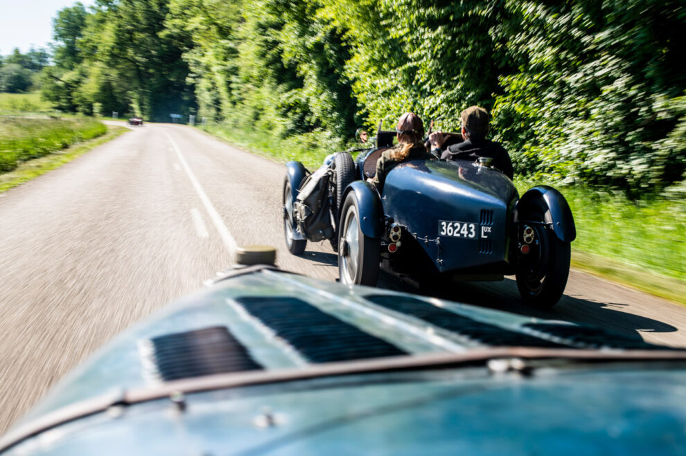 Gli appassionati di Bugatti in un viaggio epico autosprint.ch