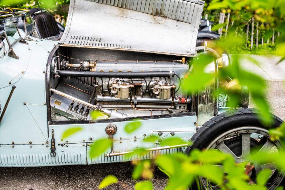 Gli appassionati di Bugatti in un viaggio epico autosprint.ch